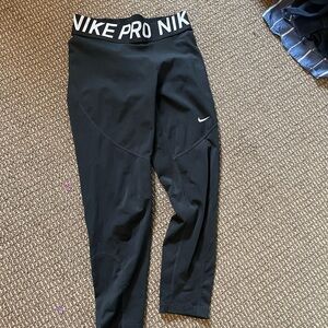 Women’s Nike compression leggings size medium